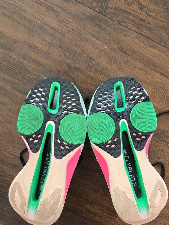 Nike Alphafly 4 in Excellent Condition - Picture 5 of 6